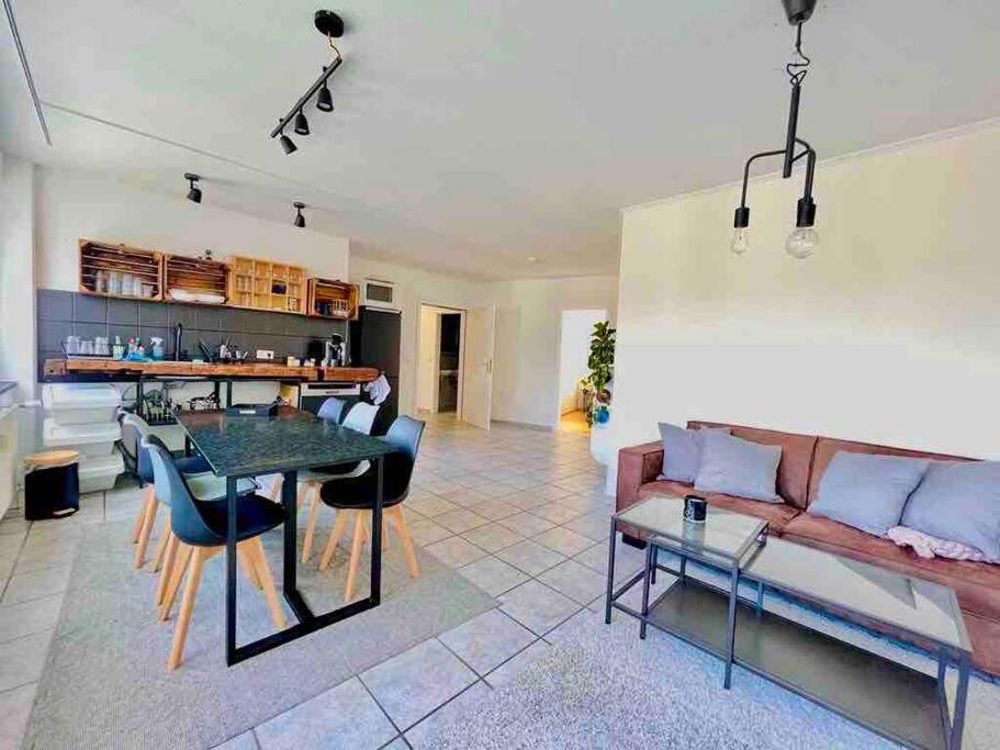 Zentrales Grosszuegiges Apartment Mit Dachterrasse! Бохум Екстер'єр фото